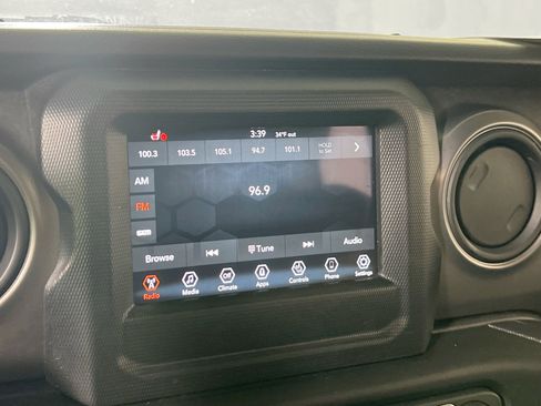 Used 2022 Jeep Wrangler Unlimited Sport AWD/4WD image 14