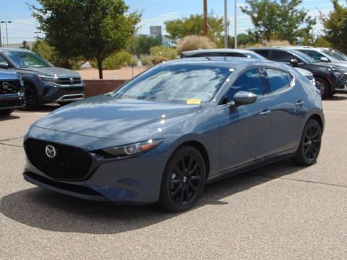 Used 2024 MAZDA MAZDA3 s FWD image 8