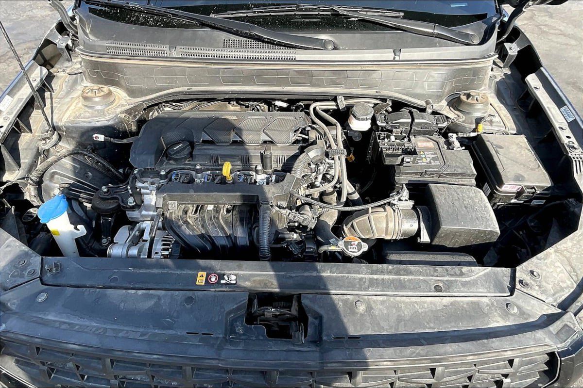 Used 2024 Hyundai Venue SE FWD image 10