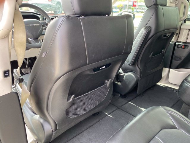 Used 2024 Chrysler Pacifica Touring-L FWD image 28