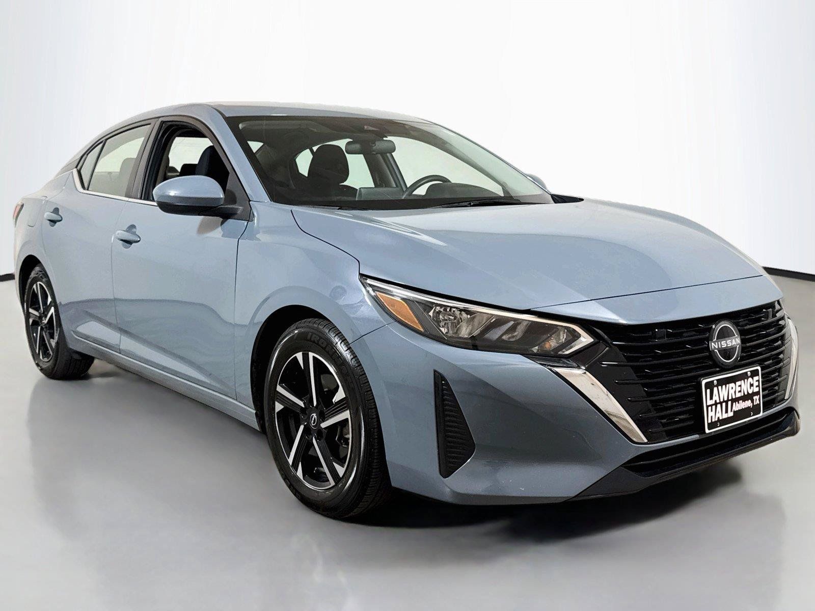 Used 2025 Nissan Sentra SV FWD image 3