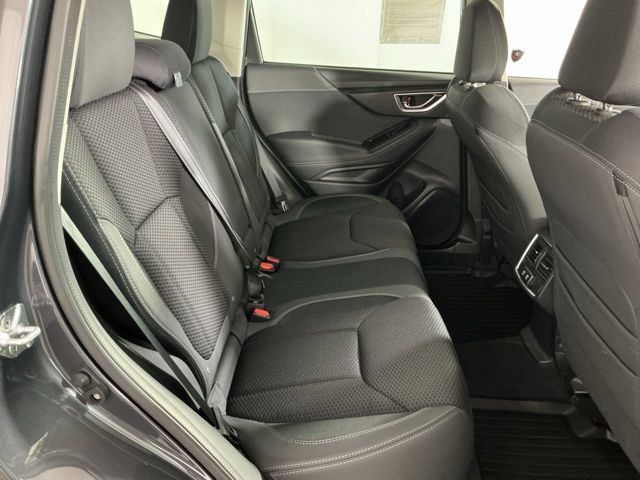 Used 2023 Subaru Forester Premium AWD/4WD image 6