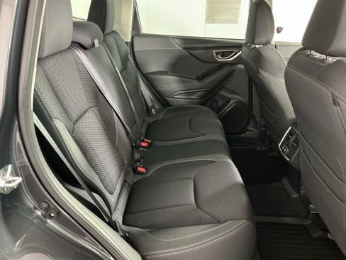 Used 2023 Subaru Forester Premium AWD/4WD image 6