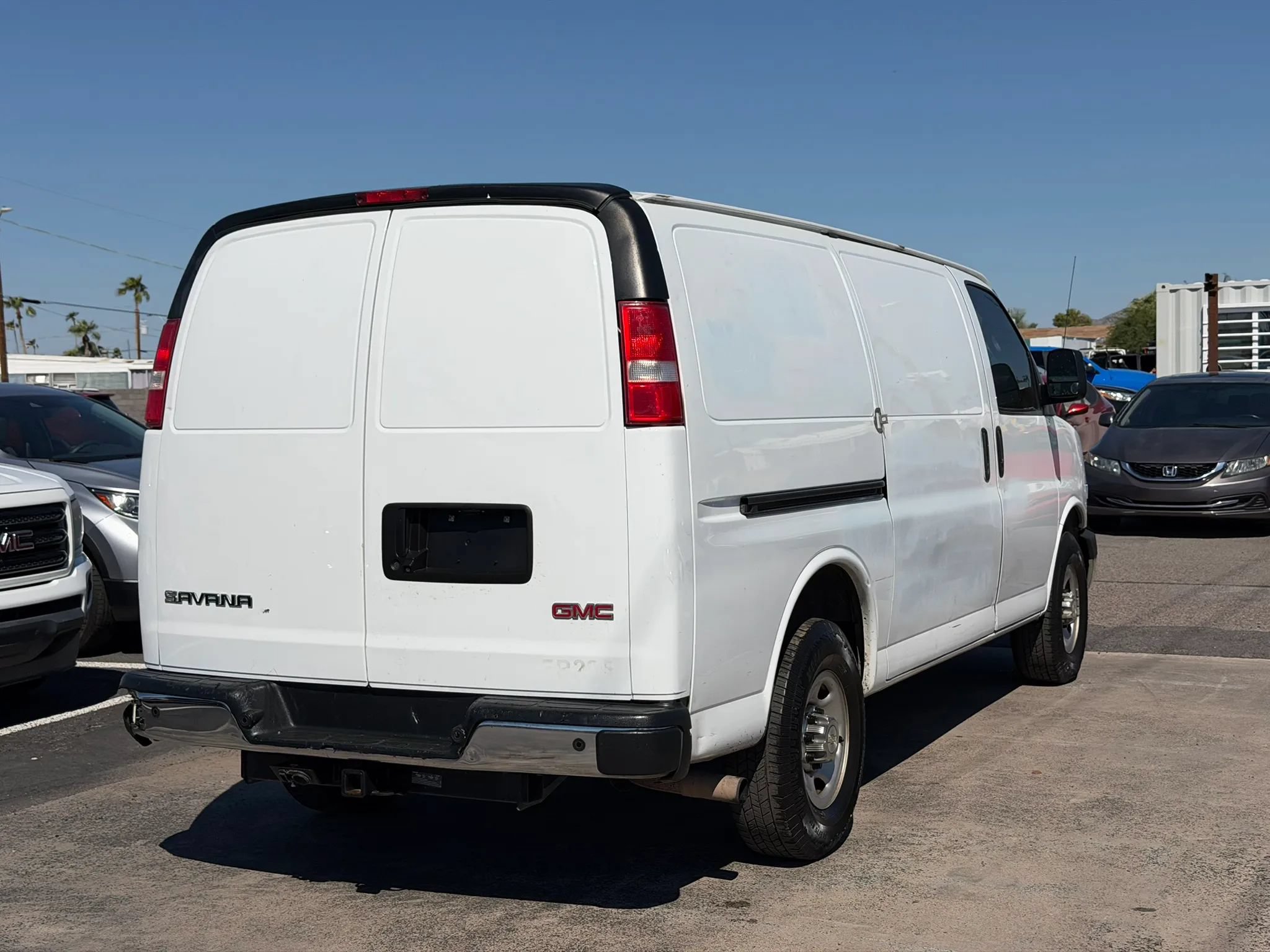 Used 2021 Chevrolet Express 2500 w/ Safety Package RWD image 8