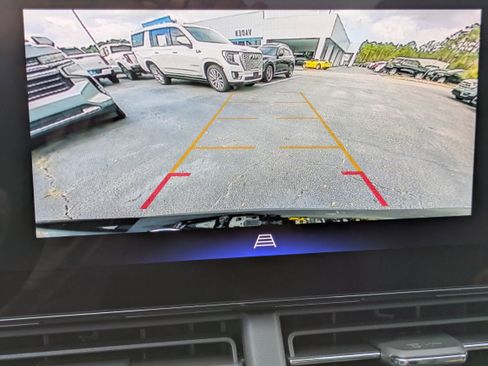 New 2025 Chevrolet Trax ACTIV w/ Driver Confidence Package image 13