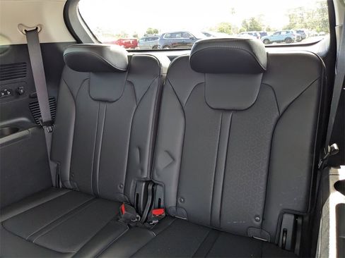 Certified 2023 Kia Sorento SX image 21