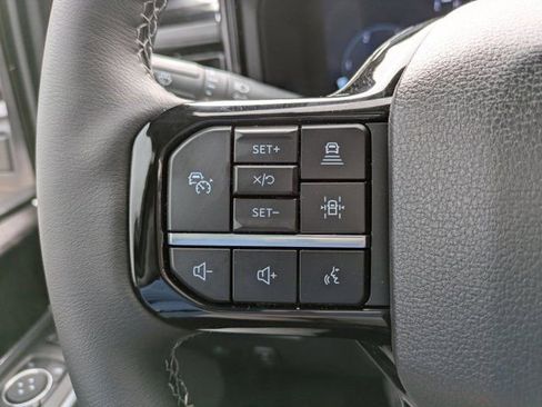 New 2026 Ford F250 Lariat w/ Black Appearance Package image 24