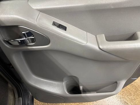 Used 2016 Nissan Frontier SV AWD/4WD image 24