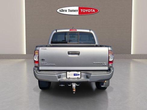 Used 2015 Toyota Tacoma PreRunner w/ TRD Sport Package RWD image 8
