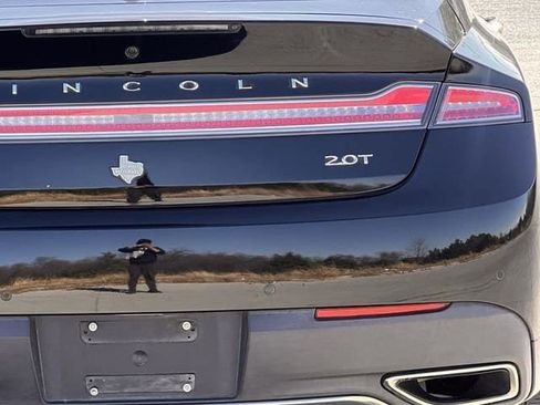 Used 2017 Lincoln MKZ Select w/ Technology Package image 6