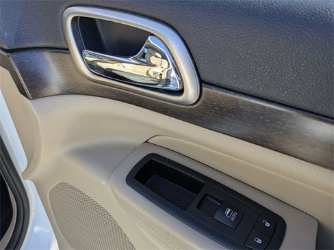 Used 2015 Jeep Grand Cherokee Laredo w/ Quick Order Package 23E image 33