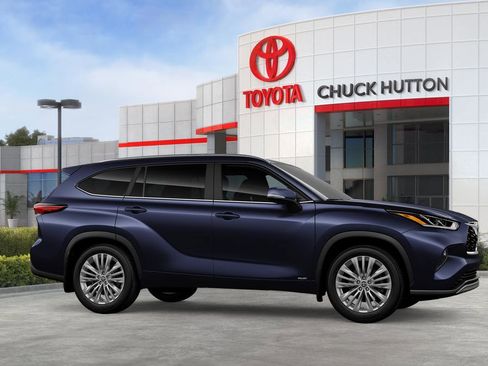 New 2026 Toyota Highlander Platinum image 13