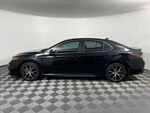 Certified 2024 Toyota Camry SE w/ Convenience Package FWD image 8