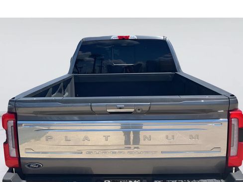 Used 2024 Ford F250 Platinum AWD/4WD image 7