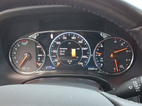 Used 2022 GMC Acadia AT4 w/ Technology Package image 24