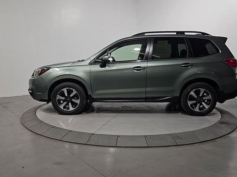 Used 2017 Subaru Forester 2.5i Limited image 2