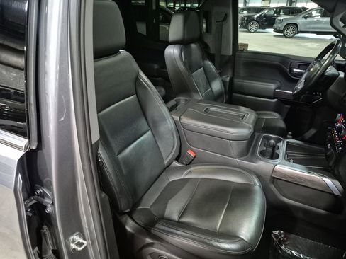 Used 2020 Chevrolet Silverado 1500 LTZ w/ LTZ Premium Package image 29