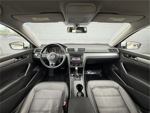 Used 2015 Volkswagen Passat 1.8T Limited Edition FWD image 12