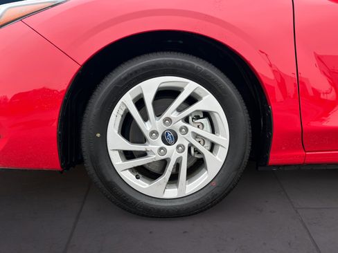 Certified 2025 Subaru Impreza 2.0i image 18