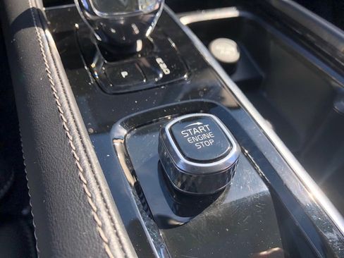 Used 2023 Volvo XC90 B6 Ultimate w/ Protection Package Premier image 26