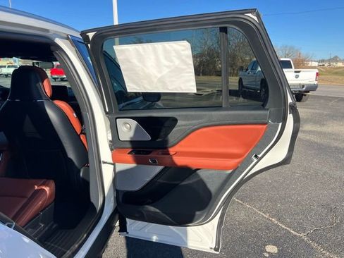New 2026 Lincoln Aviator Reserve image 19