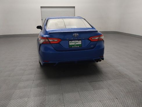 Used 2018 Toyota Camry SE w/ Moonroof Package image 6