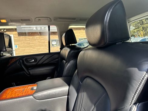 Used 2015 INFINITI QX80 4WD w/ Deluxe Technology Package image 33