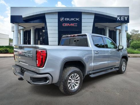 Used 2020 GMC Sierra 1500 AT4 w/ AT4 Premium Package AWD/4WD image 4