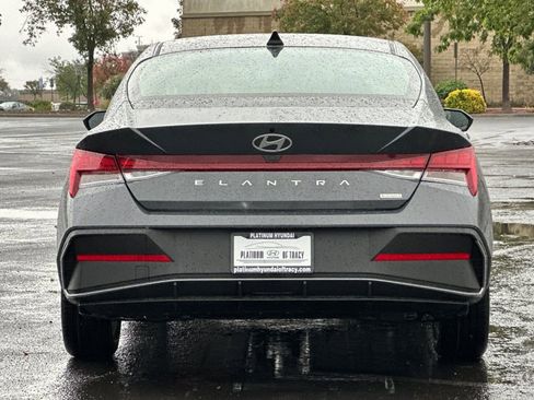 New 2026 Hyundai Elantra Blue image 5