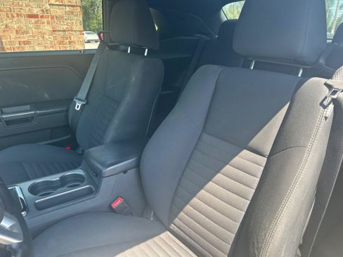 Used 2011 Dodge Challenger R/T RWD image 18
