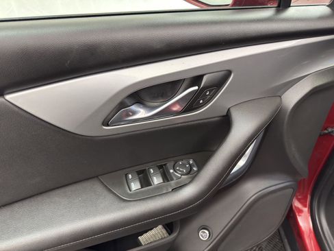 Used 2019 Chevrolet Blazer LT image 18