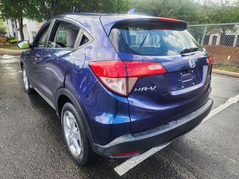 Used 2017 Honda HR-V LX image 5