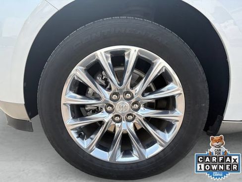 Used 2020 Buick Enclave Essence w/ Sound and Sites Package FWD image 23