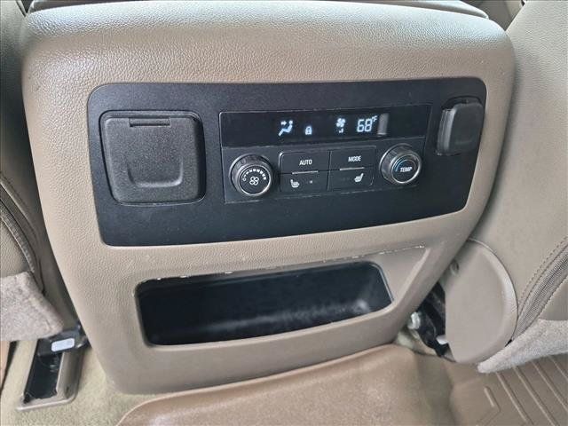 Used 2018 GMC Yukon XL SLT AWD/4WD image 17