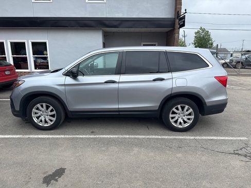 Used 2019 Honda Pilot LX image 3