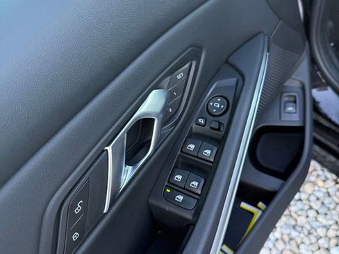 Used 2025 BMW 330i xDrive Sedan image 25