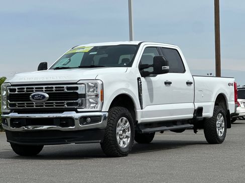 Used 2023 Ford F250 XLT AWD/4WD image 8