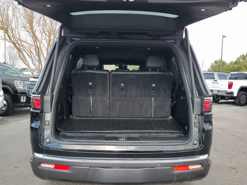 Used 2022 Jeep Wagoneer Series I image 12