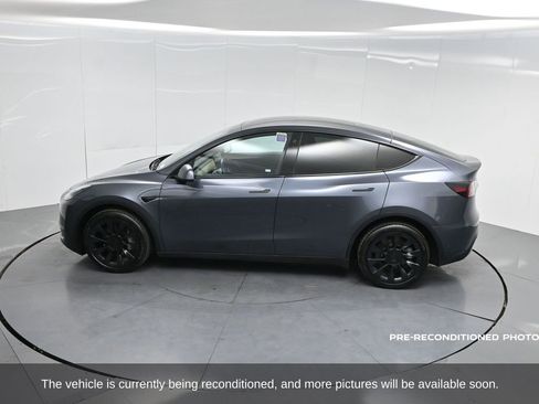 Used 2023 Tesla Model Y Long Range image 50
