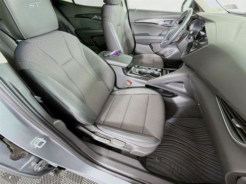 Used 2023 Buick Envision Preferred w/ Sport Touring Package image 27