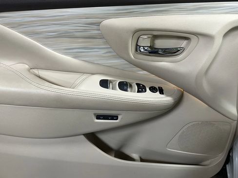 Used 2015 Nissan Murano Platinum w/ Platinum Technology Package image 10