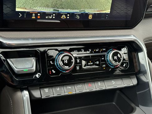 New 2026 GMC Sierra 2500 Denali w/ Denali Reserve Package image 23