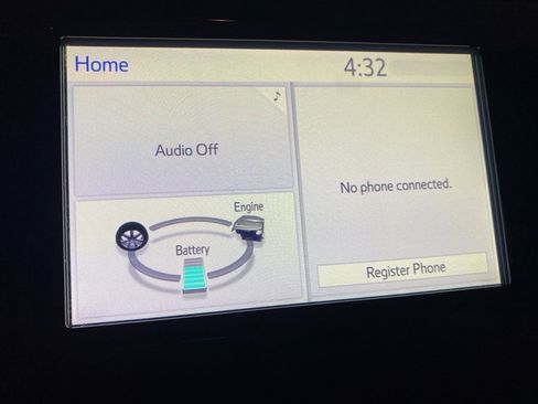 Used 2018 Toyota Camry LE image 18