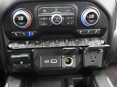 Used 2022 Chevrolet Silverado 2500 LTZ w/ LTZ Plus Package AWD/4WD image 52