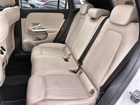 Used 2023 Mercedes-Benz GLA 250 4MATIC image 21