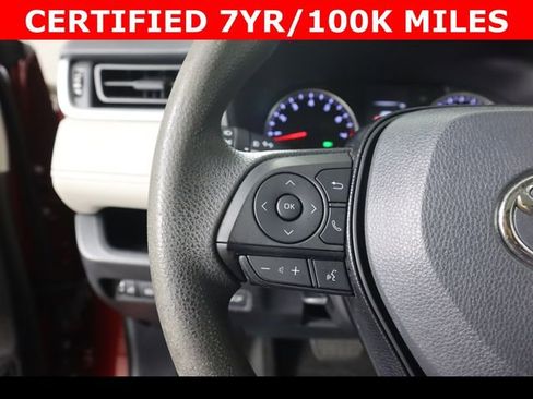Used 2021 Toyota RAV4 XLE w/ Convenience Package image 24