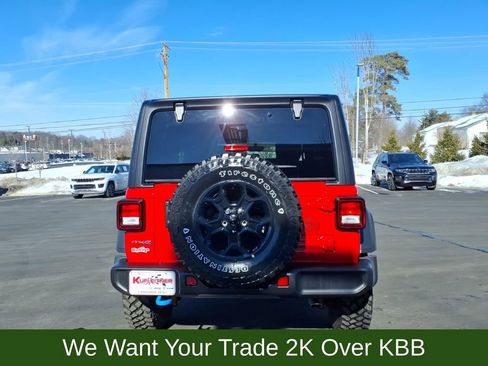 Used 2023 Jeep Wrangler Unlimited w/ 8.4" Radio Group image 5