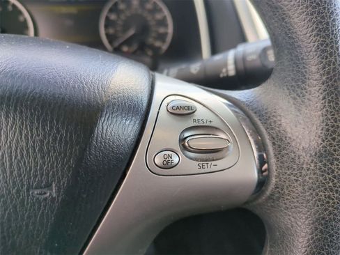 Used 2015 Nissan Murano S image 24