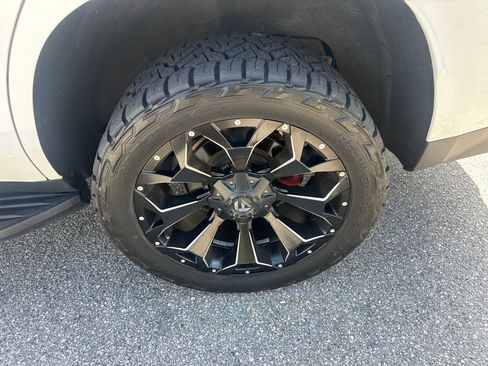 Used 2021 Chevrolet Tahoe RST w/ Luxury Package AWD/4WD image 9
