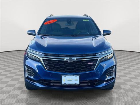 Used 2023 Chevrolet Equinox RS image 2